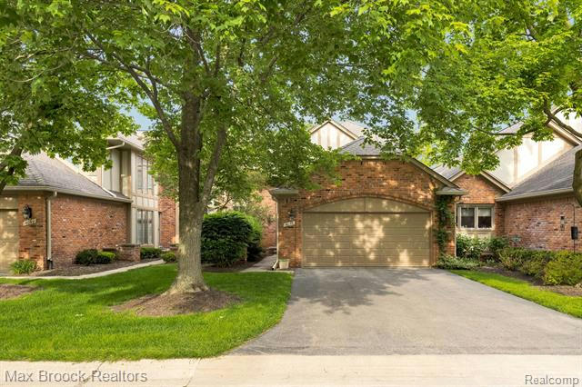 4055 WILLOWAY PLACE DR, BLOOMFIELD HILLS, MI 48302, photo 1 of 41