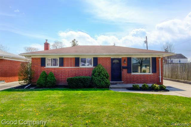 21530 DOWNING ST, ST. CLAIR SHORES, MI 48080, photo 1 of 32