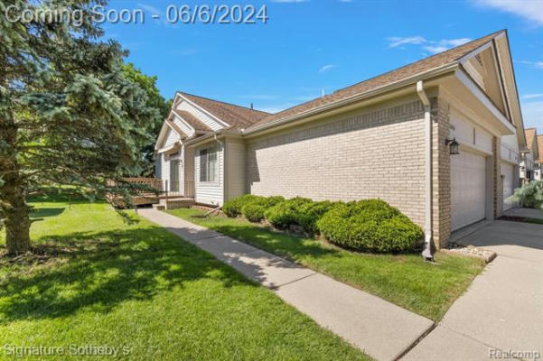 13686 WHISPERING LN, STERLING HEIGHTS, MI 48312 - Image 1