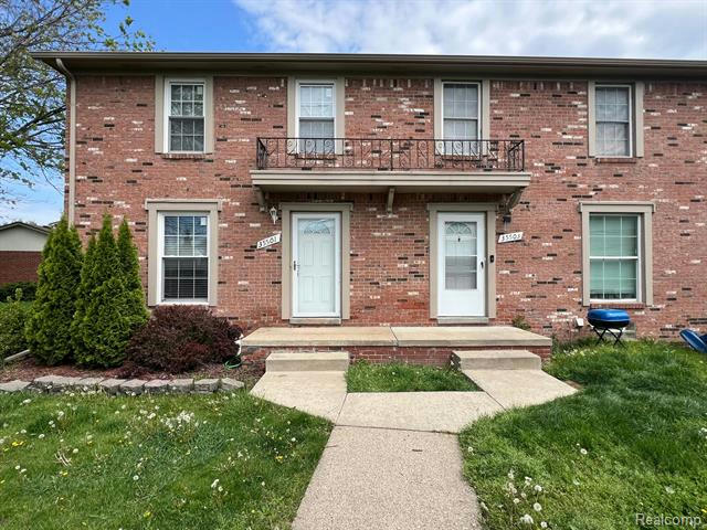 35501 TOWNLEY DR, STERLING HEIGHTS, MI 48312, photo 1 of 19
