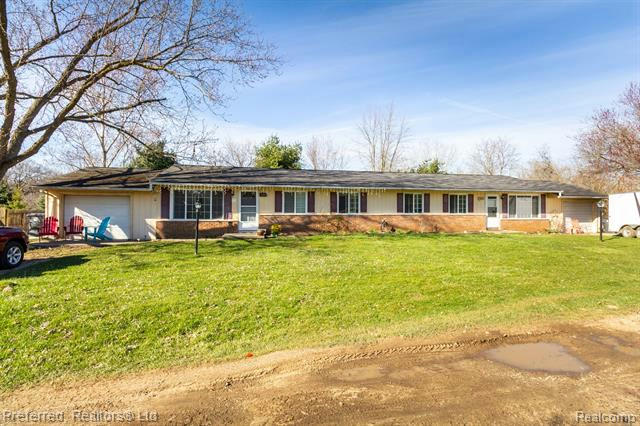 2931 SPRING HILL DR, HOWELL, MI 48843, photo 1 of 37