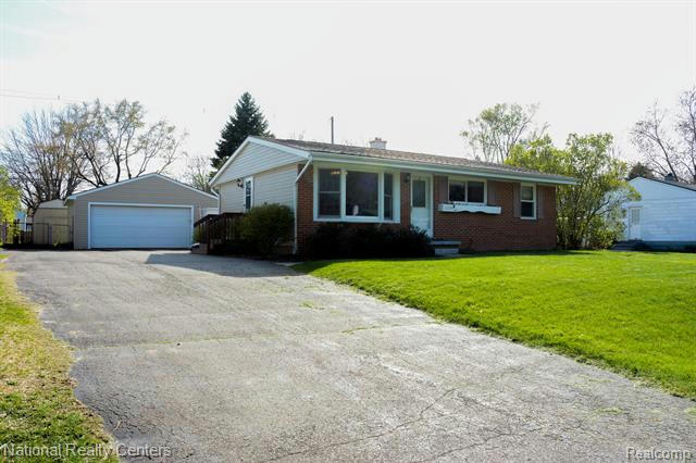 2539 PETERS ST, LAKE ORION, MI 48359, photo 1 of 31