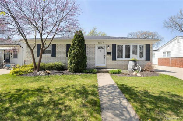 28129 GREATER MACK AVE, ST. CLAIR SHORES, MI 48081, photo 2 of 37