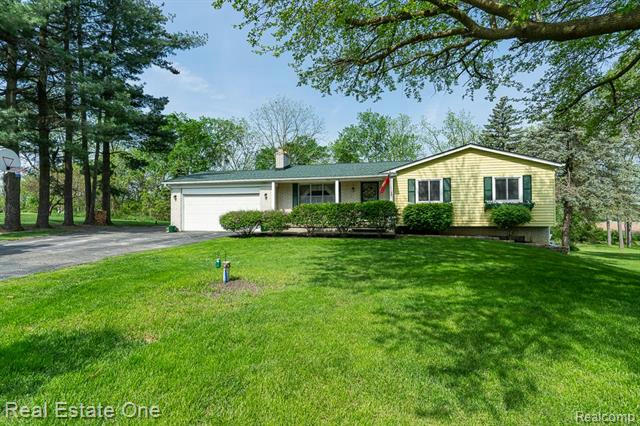 3958 HEDGEROW LN, ROCHESTER, MI 48306, photo 1 of 47