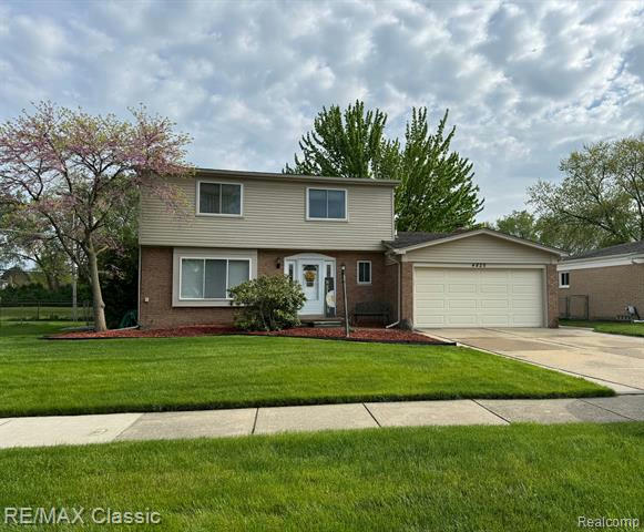 4826 DICKSON DR, STERLING HEIGHTS, MI 48310, photo 1 of 15