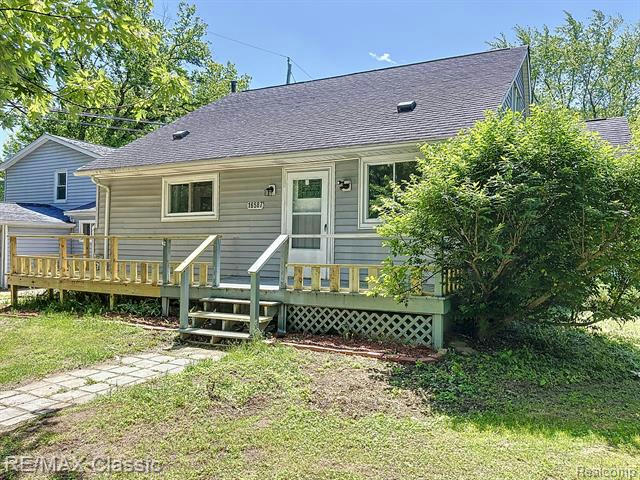 16587 BEECH DALY RD, TAYLOR, MI 48180, photo 1 of 47