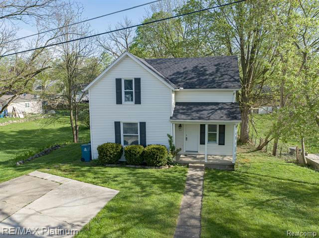 504 FRONT ST, HOLLY, MI 48442, photo 1 of 28