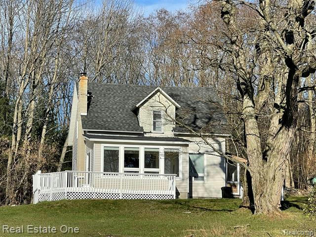 997 AIRPORT RD, FRANKFORT, MI 49635, photo 1 of 40