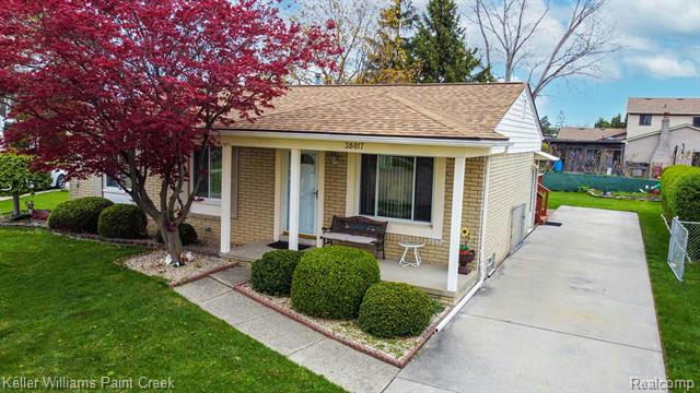 35817 CONNECTICUT DR, STERLING HEIGHTS, MI 48310, photo 2 of 32