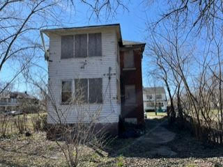 252 PHILIP ST, DETROIT, MI 48215, photo 3 of 9