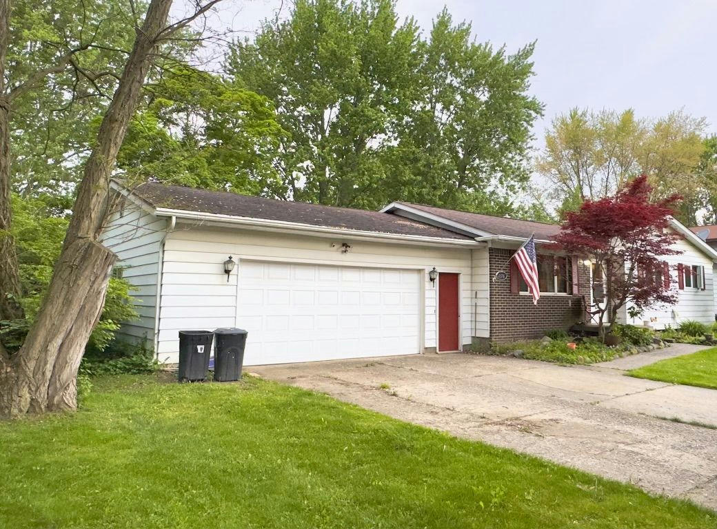 4376 WHEATLAND DR, SWARTZCREEK, MI 48473, photo 1 of 37