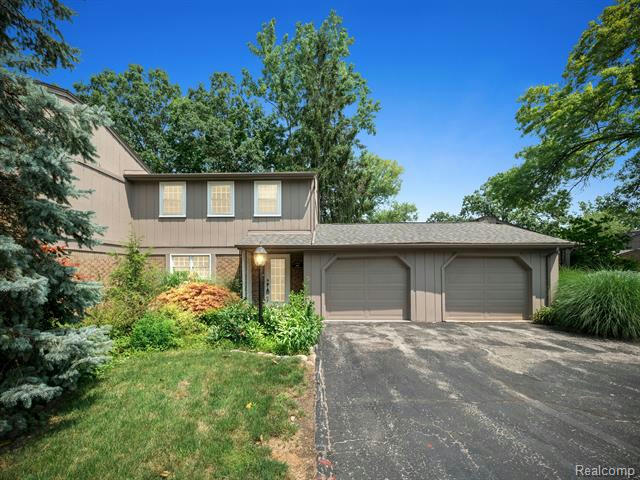 1192 ROLLING ACRES DR, BLOOMFIELD HILLS, MI 48302, photo 1 of 18
