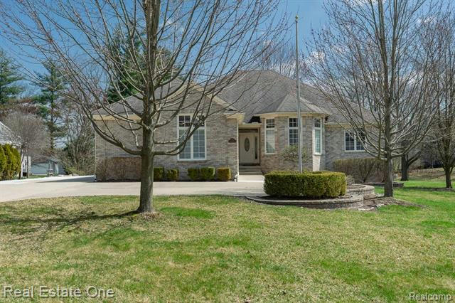 85 ORCHARDALE DR, ROCHESTER HILLS, MI 48309, photo 1 of 38