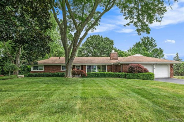 1597 NORTHUMBERLAND DR, ROCHESTER HILLS, MI 48309 - Image 1
