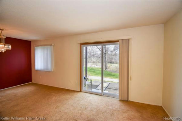 5299 HIGHLAND RD UNIT 102, WATERFORD, MI 48327, photo 5 of 30