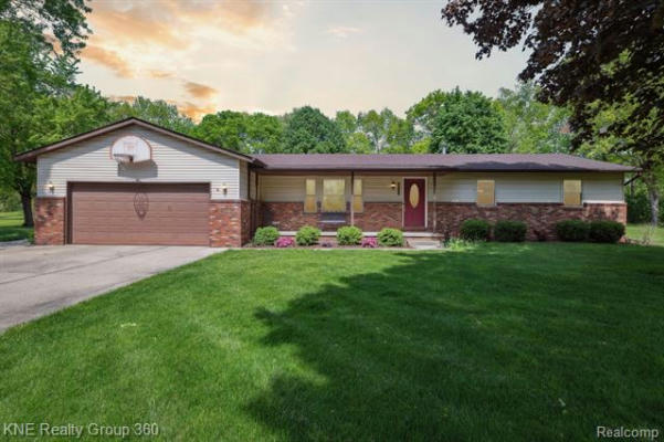 2899 RUSSELL DR, HOWELL, MI 48843 - Image 1