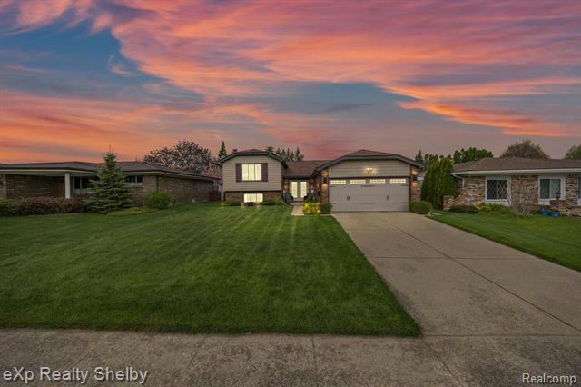 35749 FOOTHILL DR, STERLING HEIGHTS, MI 48312, photo 1 of 50