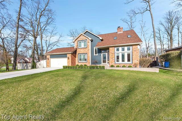 48952 FOREST DR, SHELBY TWP, MI 48317, photo 1 of 35