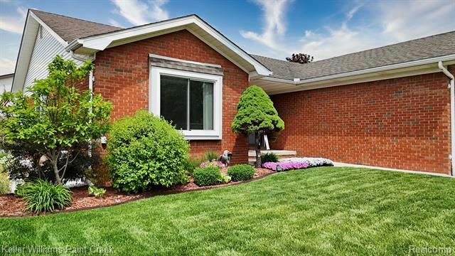 35547 COLLINGWOOD DR, STERLING HEIGHTS, MI 48312, photo 3 of 52