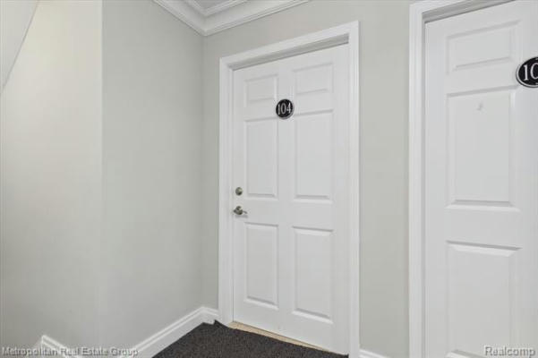 6139 ORCHARD LAKE RD APT 104, WEST BLOOMFIELD, MI 48322, photo 4 of 32