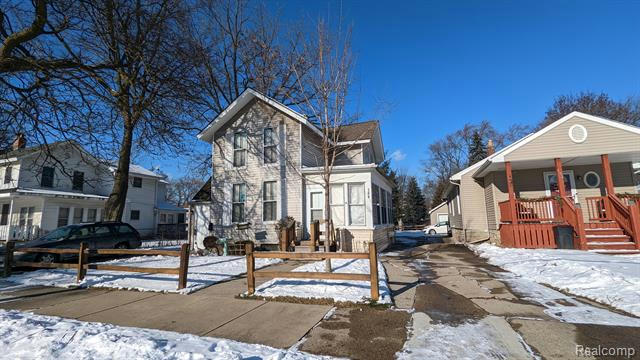 104 GRAND AVE, MT. CLEMENS, MI 48043, photo 1 of 27