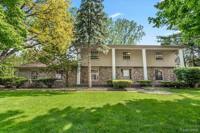 766 WOODCHESTER DR, BLOOMFIELD HILLS, MI 48304, photo 1 of 41